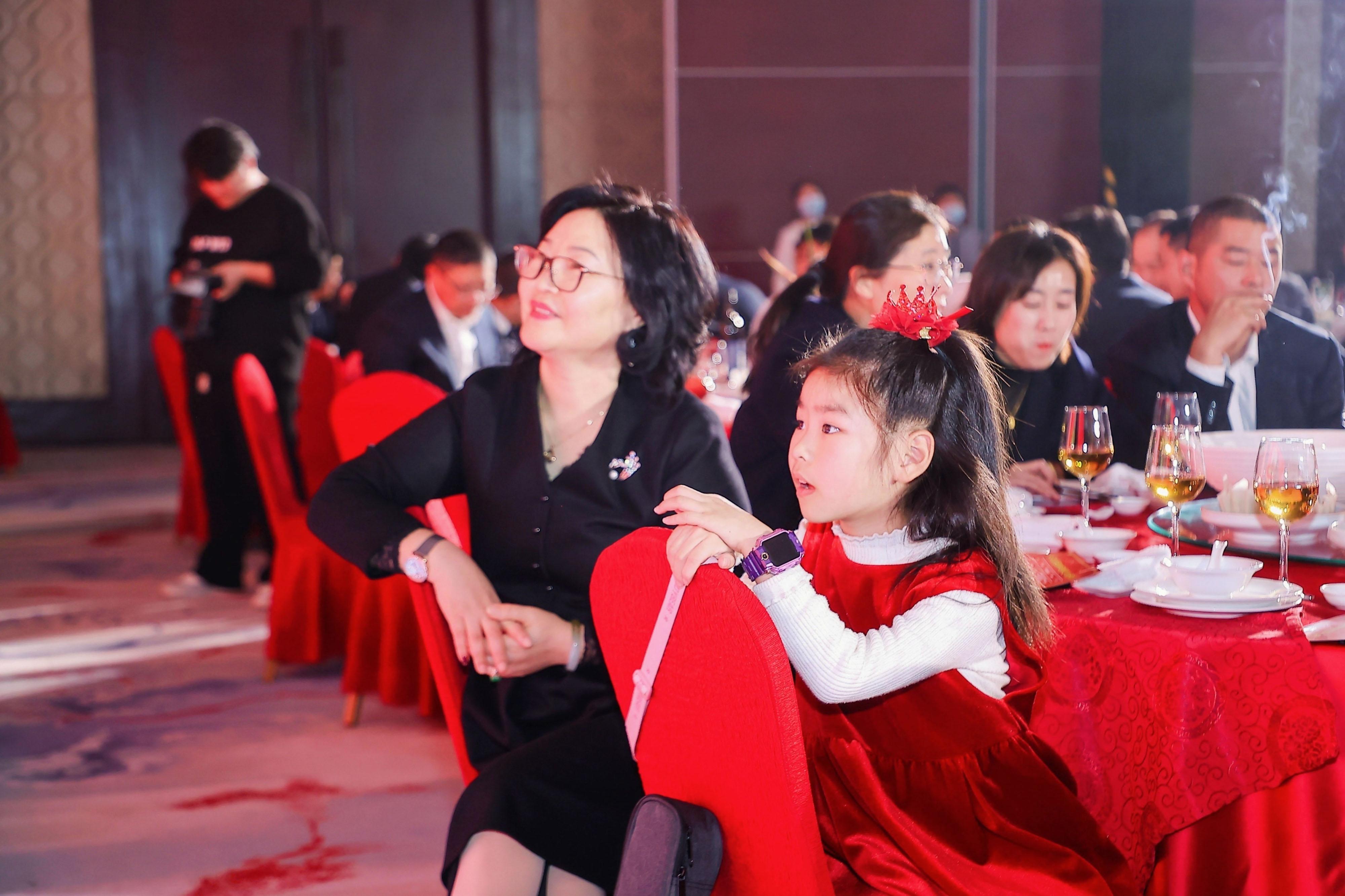 海洋之神590集团举行2024年 迎新文艺晚会及迎新酒会_海洋之神590