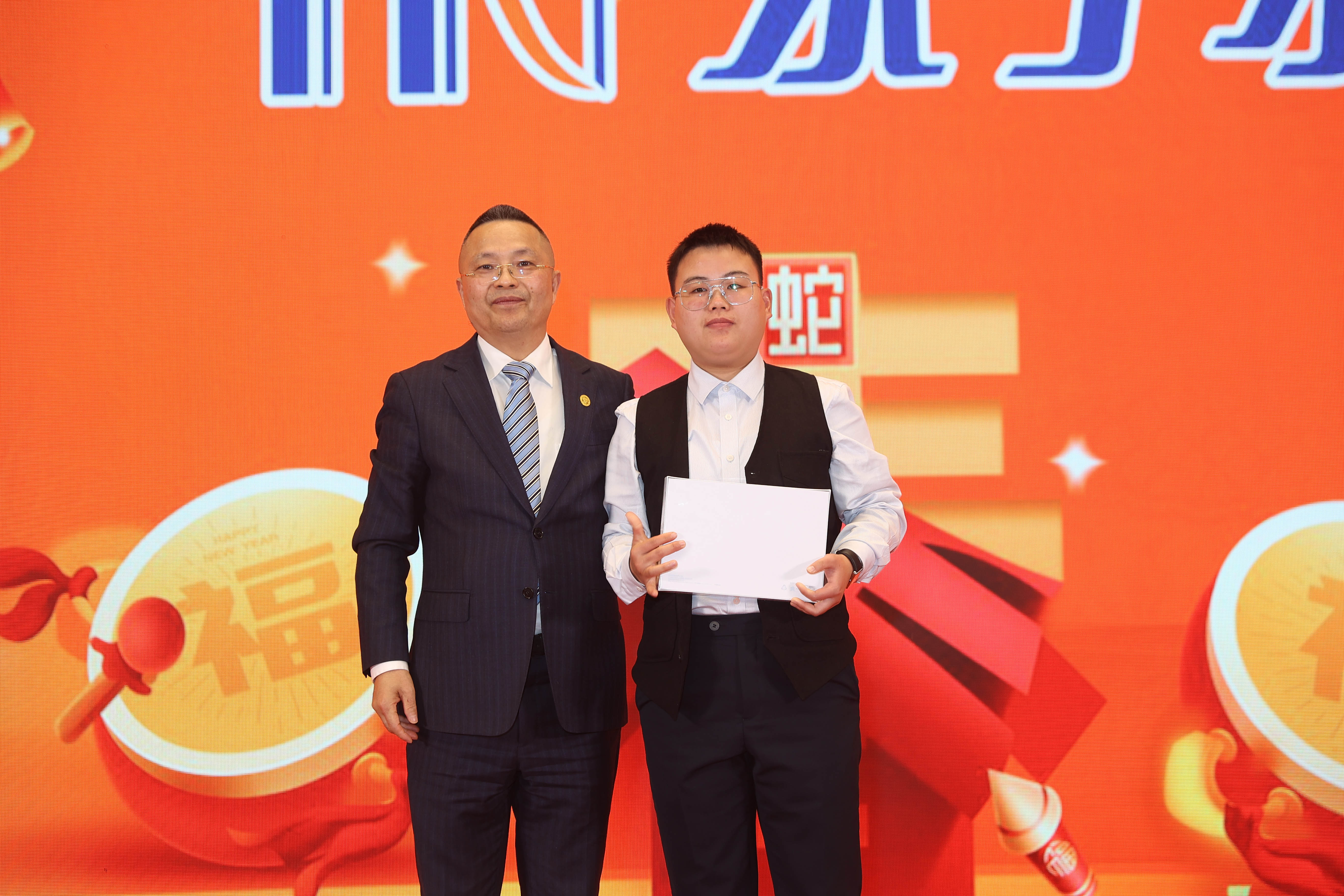 海洋之神590集团举行2024年 迎新文艺晚会及迎新酒会_海洋之神590